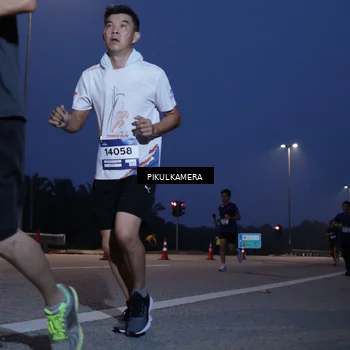 Runner Photo 7450357