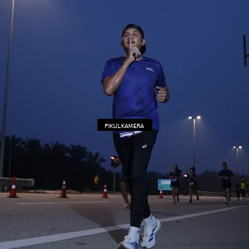 Runner Photo 7450383