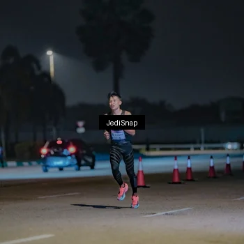 Runner Photo 7450384