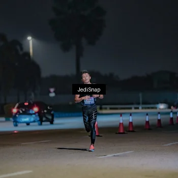 Runner Photo 7450385