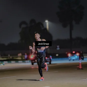 Runner Photo 7450388