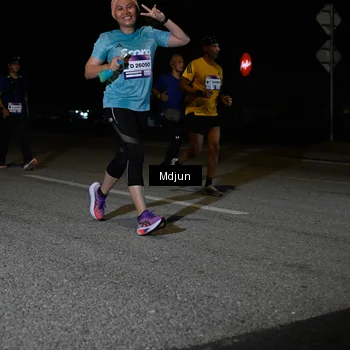 Runner Photo 7450389