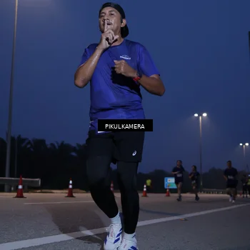 Runner Photo 7450414