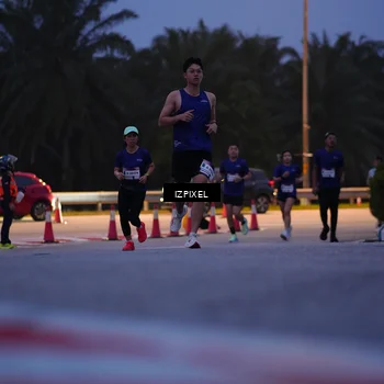 Runner Photo 7450416