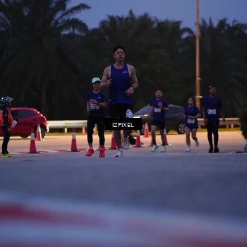 Runner Photo 7450424