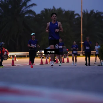Runner Photo 7450431