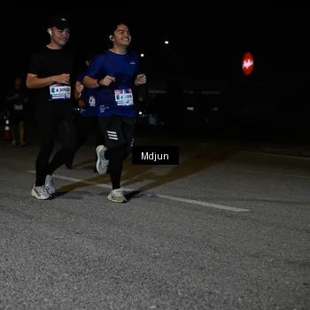Runner Photo 7450503