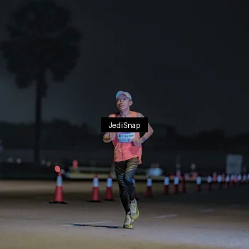 Runner Photo 7450547