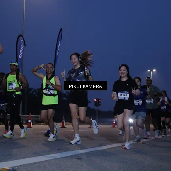 Runner Photo 7450551