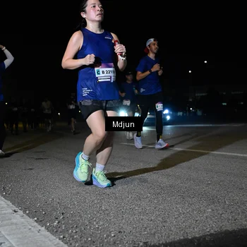 Runner Photo 7450592