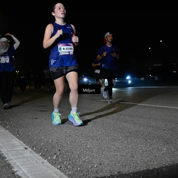 Runner Photo 7450595