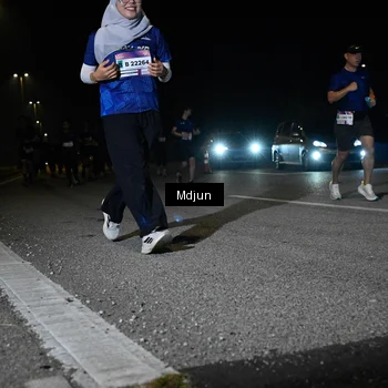 Runner Photo 7450602