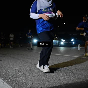 Runner Photo 7450624