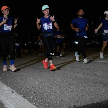 Runner Photo 7450660
