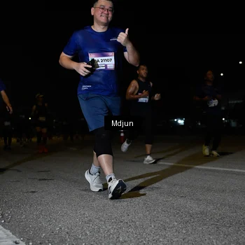 Runner Photo 7450709
