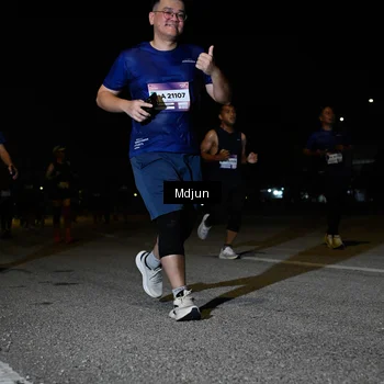 Runner Photo 7450710