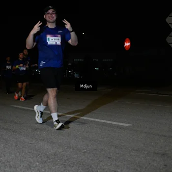 Runner Photo 7450755
