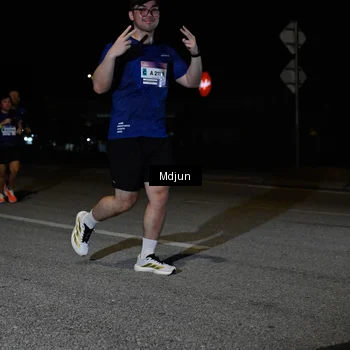 Runner Photo 7450765