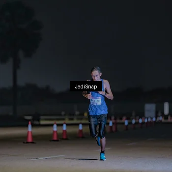 Runner Photo 7450768