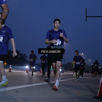 Runner Photo 7450770