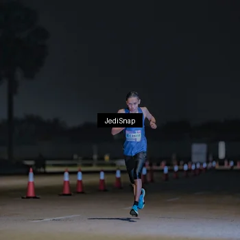 Runner Photo 7450773