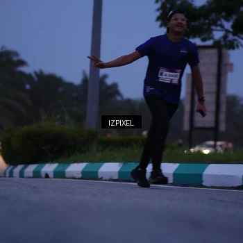 Runner Photo 7450804