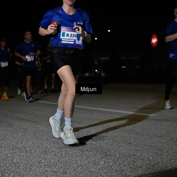 Runner Photo 7450806