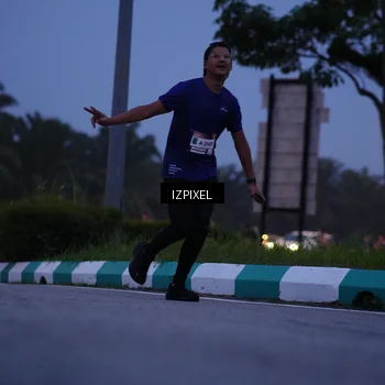 Runner Photo 7450807