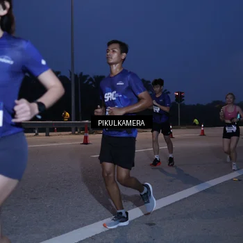Runner Photo 7450810
