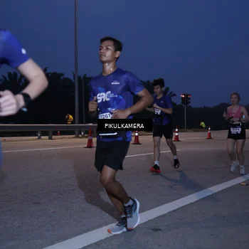 Runner Photo 7450824
