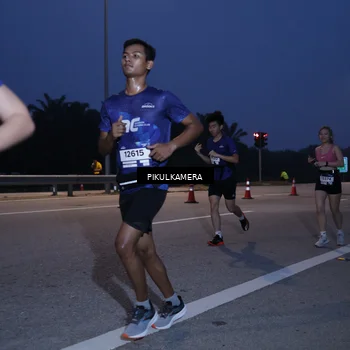 Runner Photo 7450838