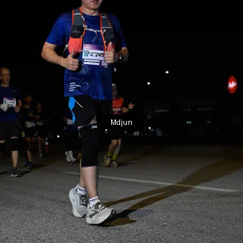 Runner Photo 7450902