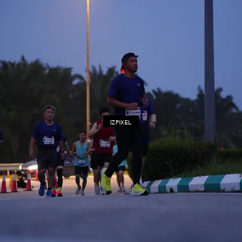 Runner Photo 7450915