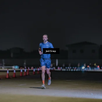 Runner Photo 7450940