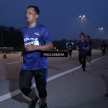 Runner Photo 7450946