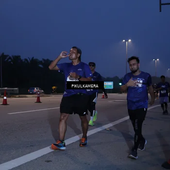 Runner Photo 7450991