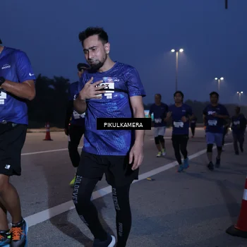 Runner Photo 7450999