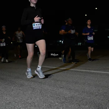 Runner Photo 7451002