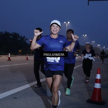 Runner Photo 7451008