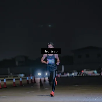 Runner Photo 7451015