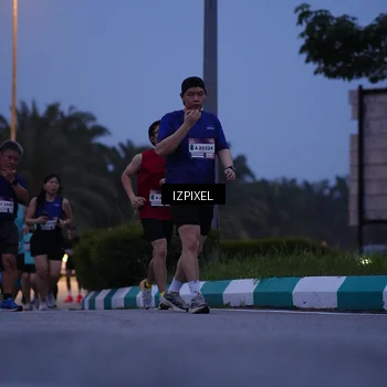 Runner Photo 7451018