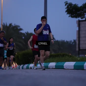 Runner Photo 7451020