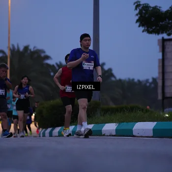 Runner Photo 7451021