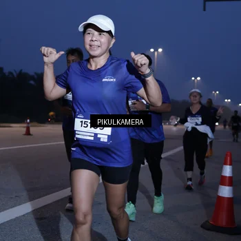 Runner Photo 7451025