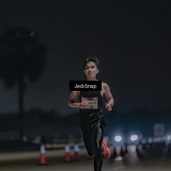 Runner Photo 7451037