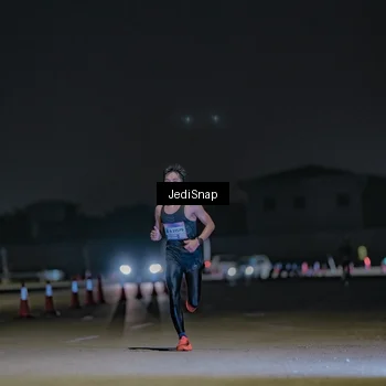 Runner Photo 7451050