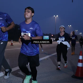 Runner Photo 7451056