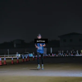 Runner Photo 7451065