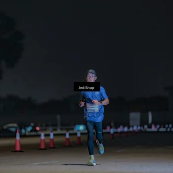 Runner Photo 7451075