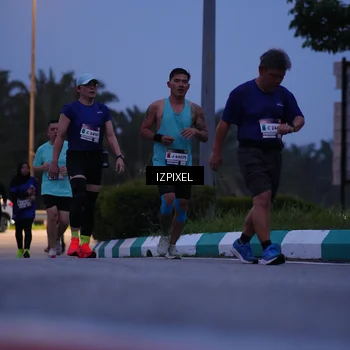 Runner Photo 7451078